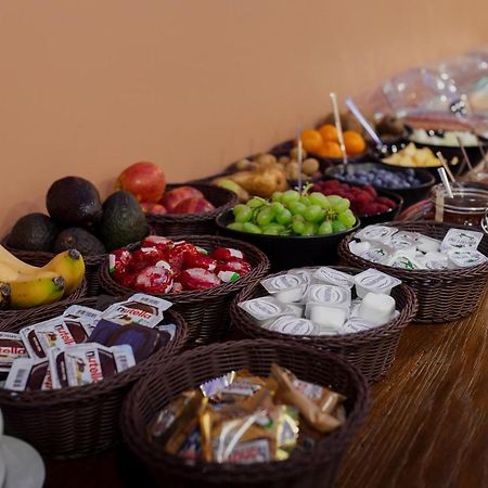 Hotel Castle ラシュタット エクステリア 写真