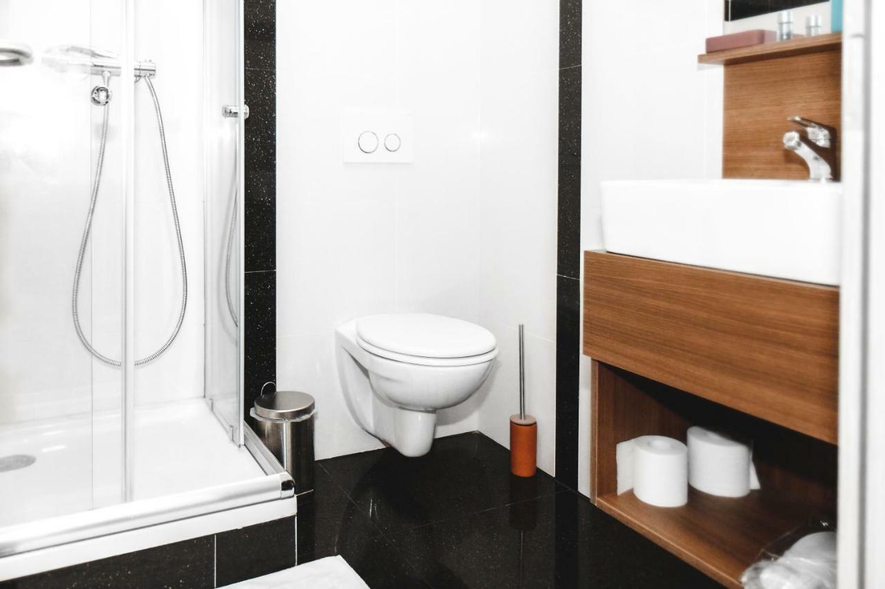 Hotel Castle ラシュタット エクステリア 写真